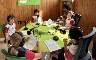 Year 5 visit Radio Silenci💚