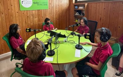 📻Year 4/5 visit the local radio station!